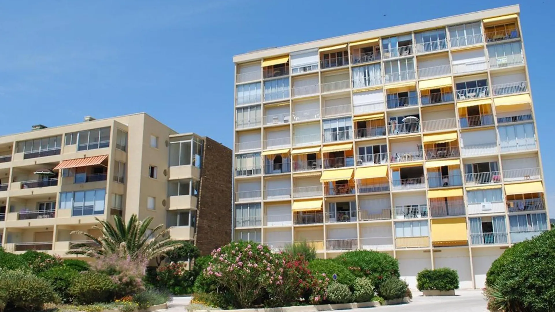 Studio Au Lavandou, A 20M De La Plage Avec Parking - Fr-1-803-78 Le Lavandou